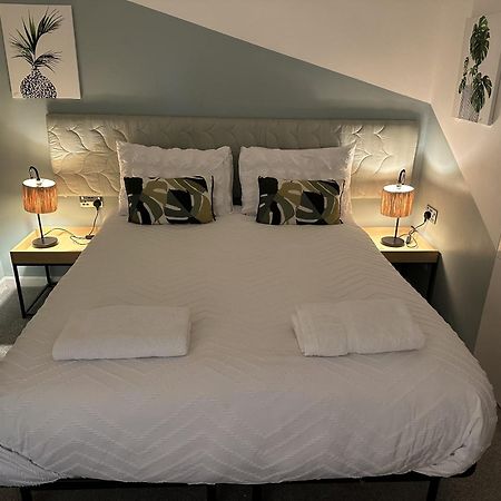 Town Centre Apartment With Hot Tub Cheltenham Extérieur photo